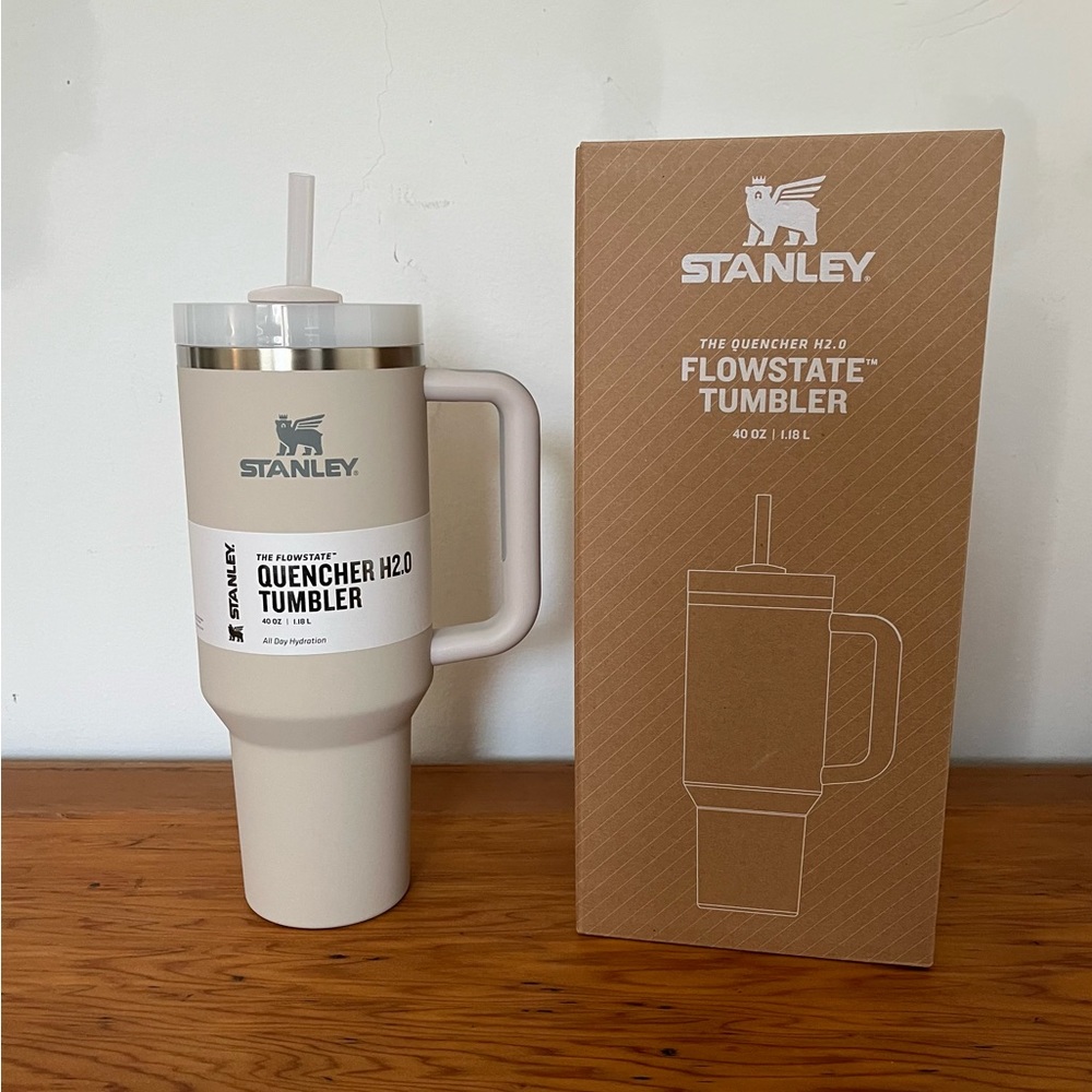 Stanley 40 oz Tumbler in Cream